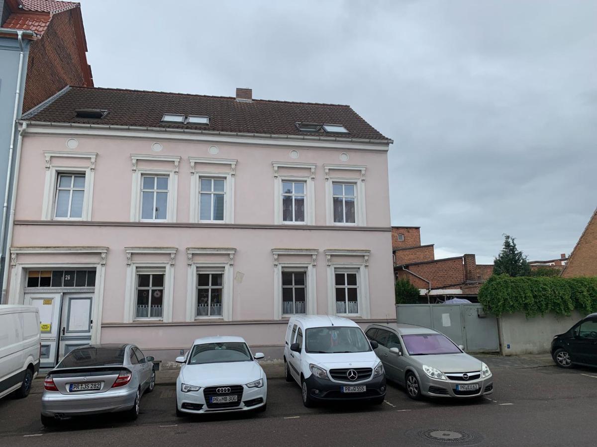 Best-Preis Ferienwohnung Mit Netflix, Self-Check-In, Ebike Ladestation Im Fahrradraum, Wlan - Direkt Am Elberadweg Im Herzen Von Віттенберґе Екстер'єр фото